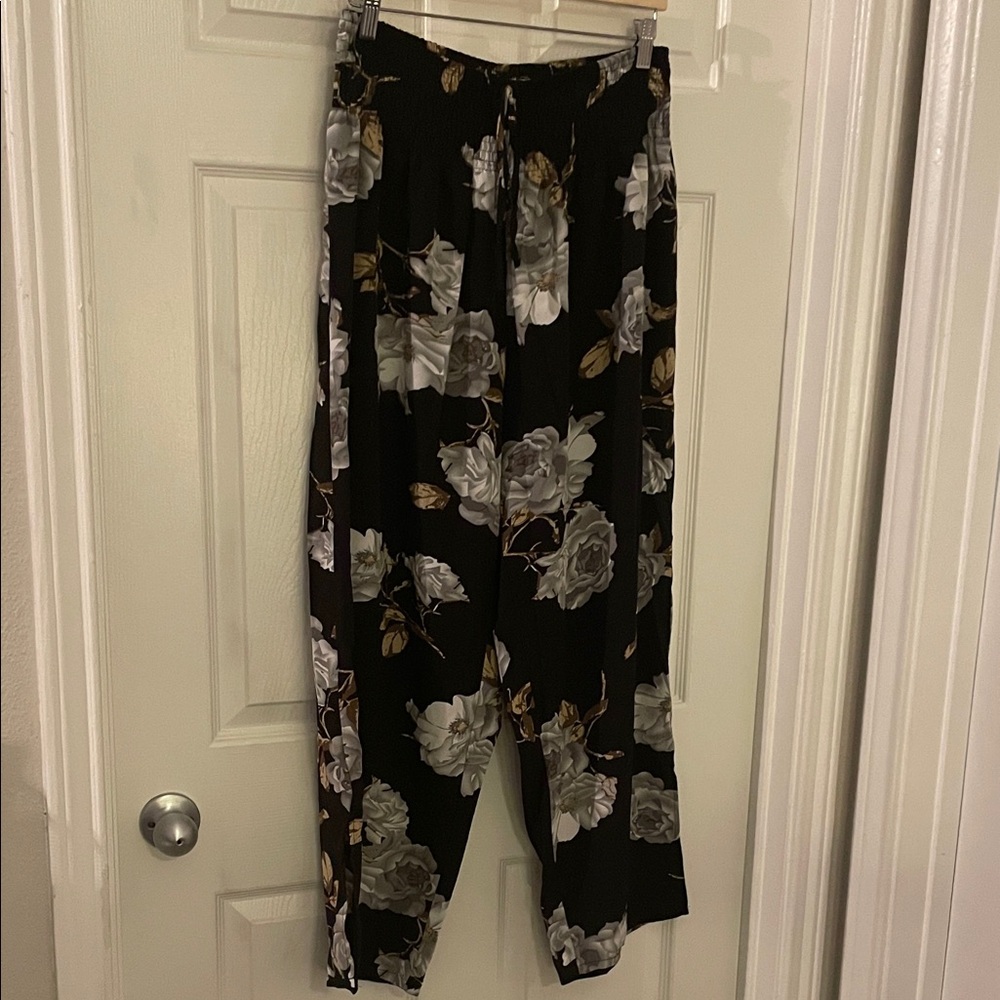 SHEIN Curve Black and Brown Floral Pants